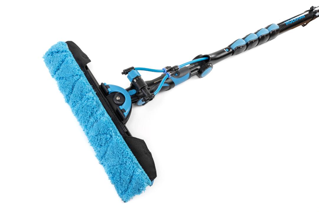 Moerman-Spray-Ray-head-on-Excelerator-2.0-and-FLIQ-1